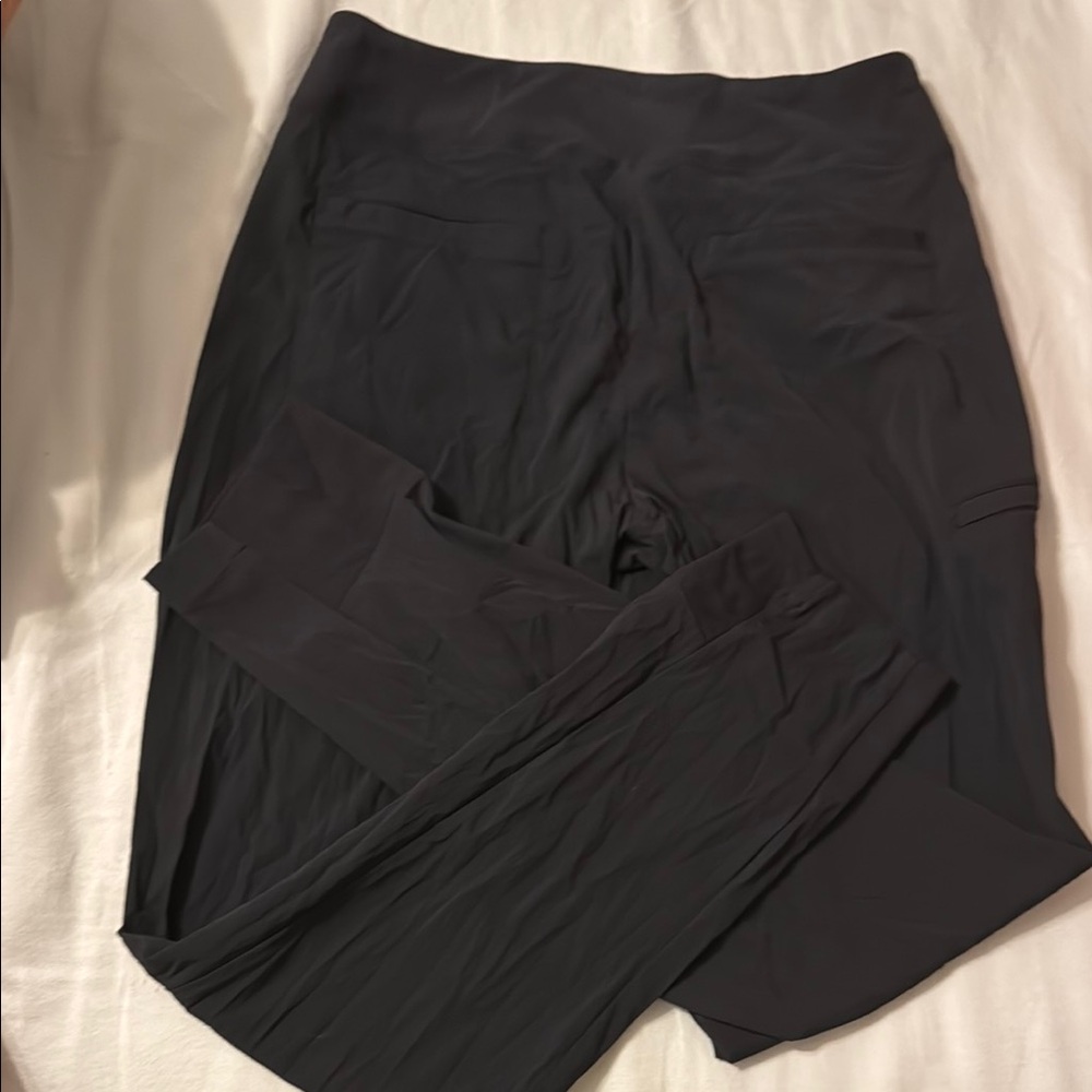 Nwot athleta trekki north joggers size 4 black - Picture 10 of 10
